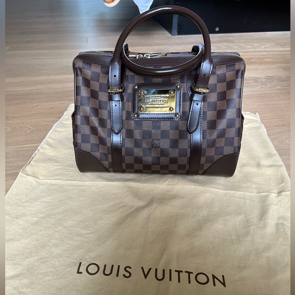 Louis Vuitton Berkeley Damier